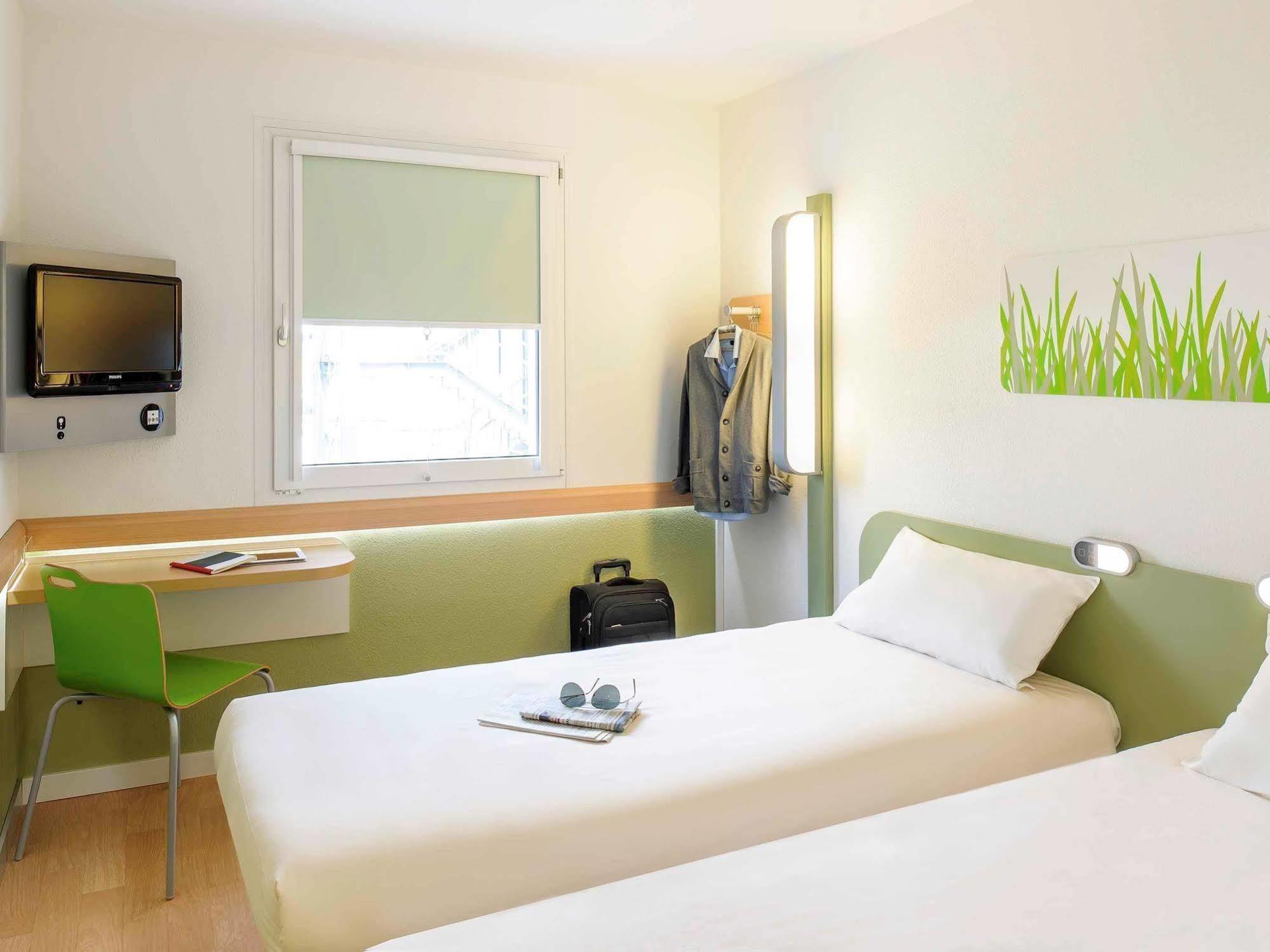 Ibis Budget Saint Jean De Maurienne Sainte-Marie-de-Cuines Exterior foto